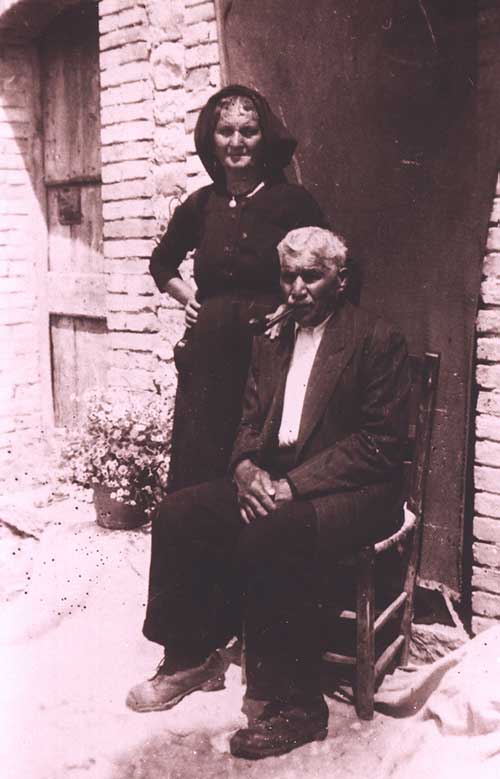 Pietre and Maria Teresa Di Ioia snapshot, 1950 c. Canadian Museum of Immigration at Pier 21 (DI2013.1789.7).