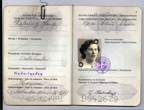 Passport issued to Mrs. Aaltinus Kiers. Canadian Museum of Immigration at Pier 21 (DI2013.1554.3).
