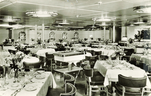 Dining room aboard the S.S. Ryndam, 1952. Canadian Museum of Immigration at Pier 21 (DI2013.1841.1).