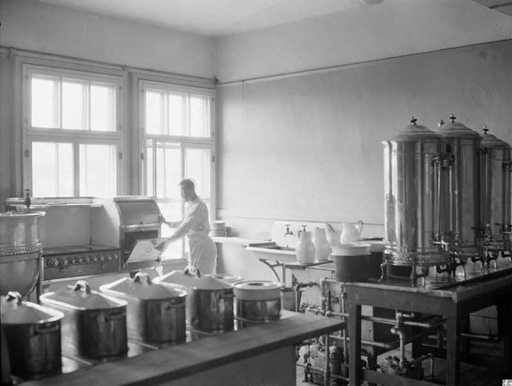Kitchen at the Immigration Centre.