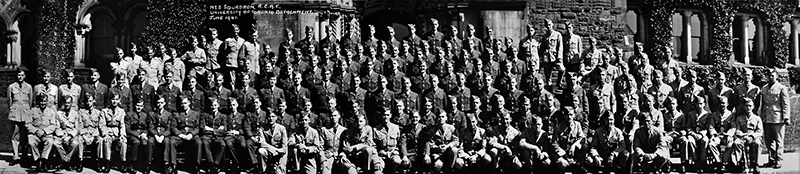 Black and white long shot of a very large graduating class.