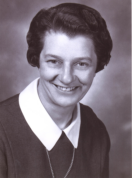 Headshot photo of young lady with smilling face.