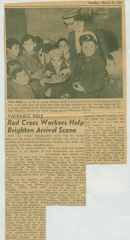 Detail of newspaper clipping from scrapbook featuring Red Cross workers welcoming children from Italy, 1959. Canadian Museum of Immigration at Pier 21 (R2014.336.1).